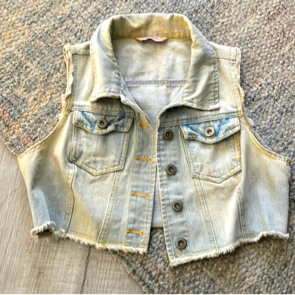 Jackets & Blazers - Girls sz large vintage crop jean vest